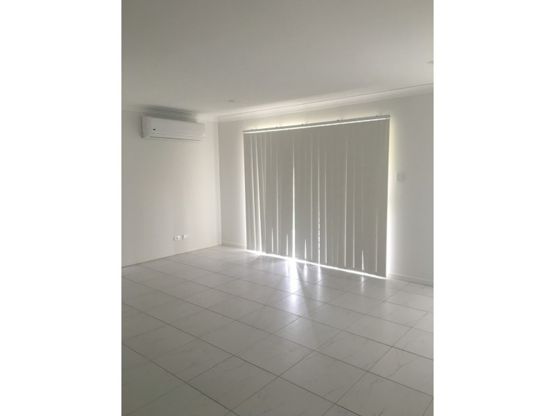 2/5A Evergreen Avenue, Loganlea QLD 4131