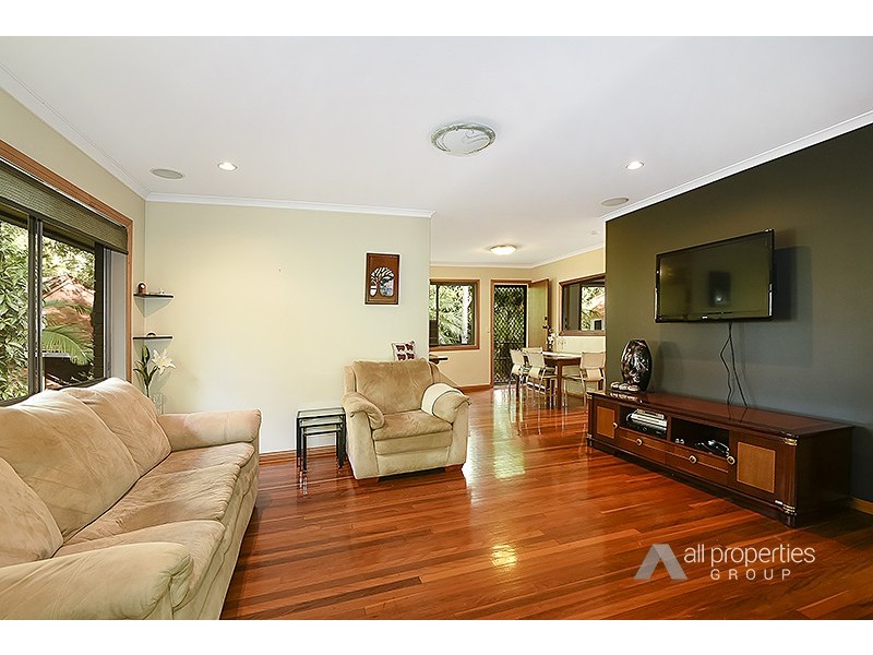 30 Tanah Merah Avenue, Tanah Merah QLD 4128