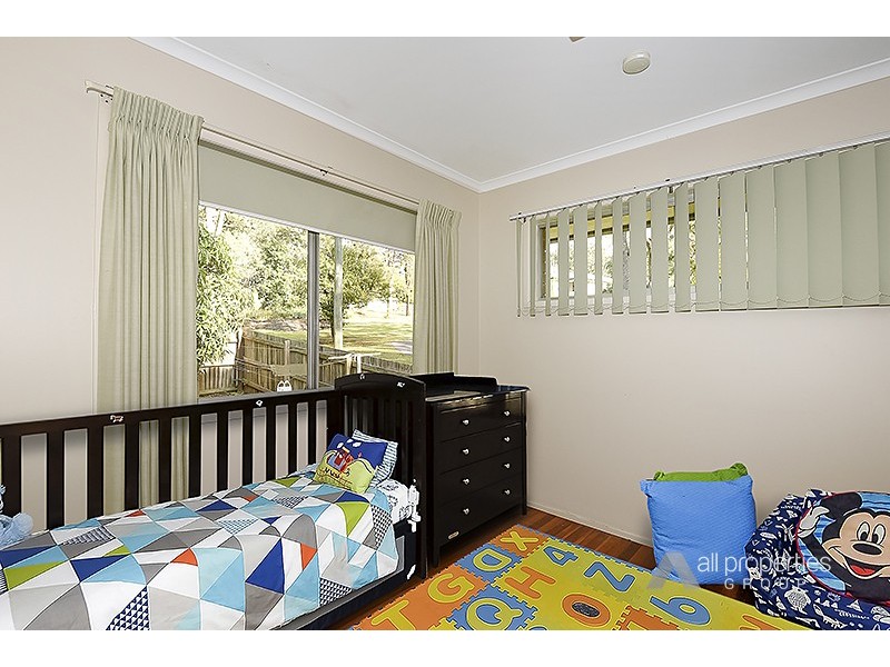 30 Tanah Merah Avenue, Tanah Merah QLD 4128