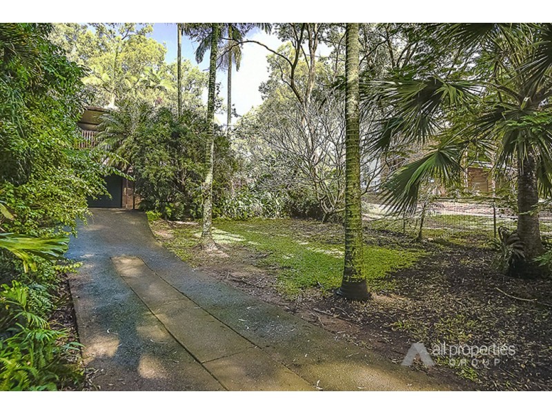 30 Tanah Merah Avenue, Tanah Merah QLD 4128