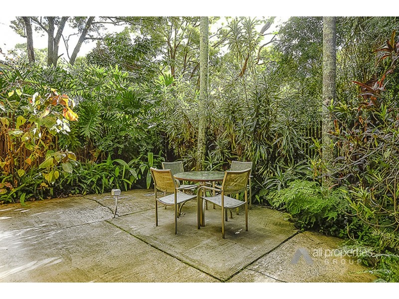 30 Tanah Merah Avenue, Tanah Merah QLD 4128