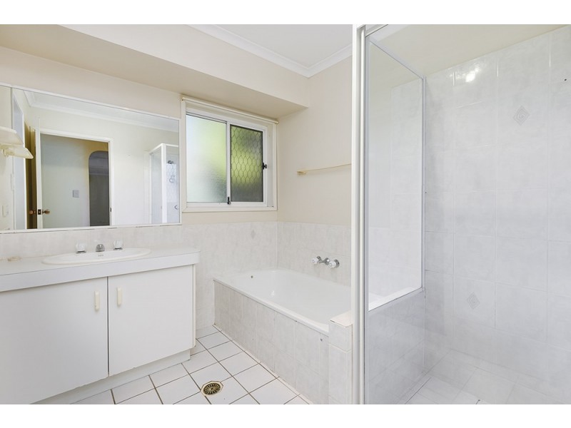 18 Melnik Drive, Loganlea QLD 4131