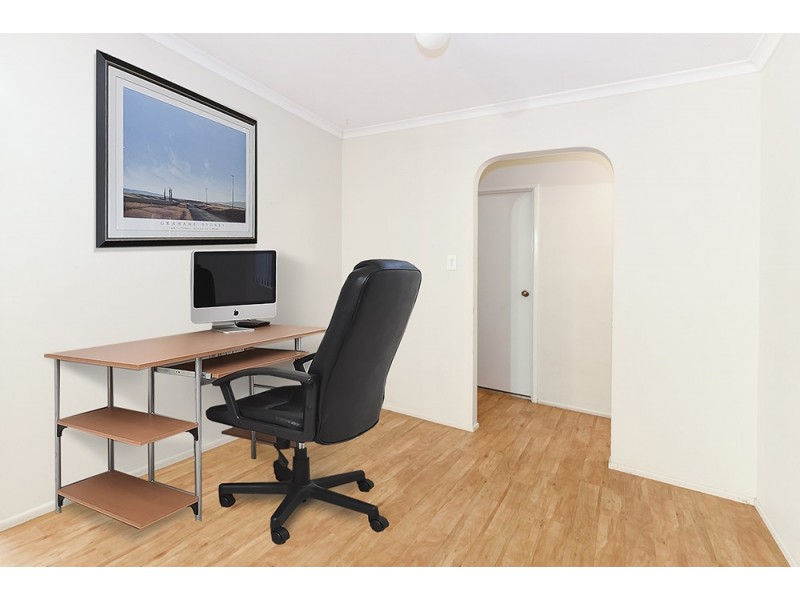 18 Melnik Drive, Loganlea QLD 4131