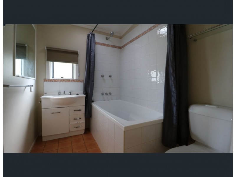 31 Ipswich Street, Riverview QLD 4303