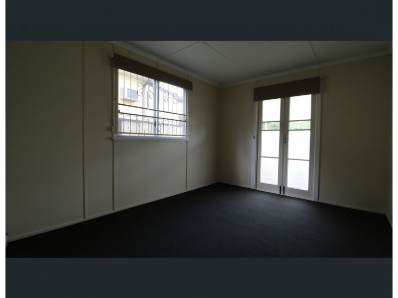 31 Ipswich Street, Riverview QLD 4303