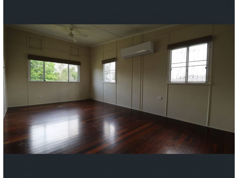 31 Ipswich Street, Riverview QLD 4303