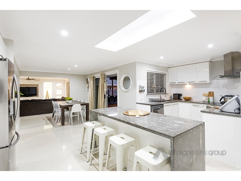 10 Hanlon Street, Tanah Merah QLD 4128