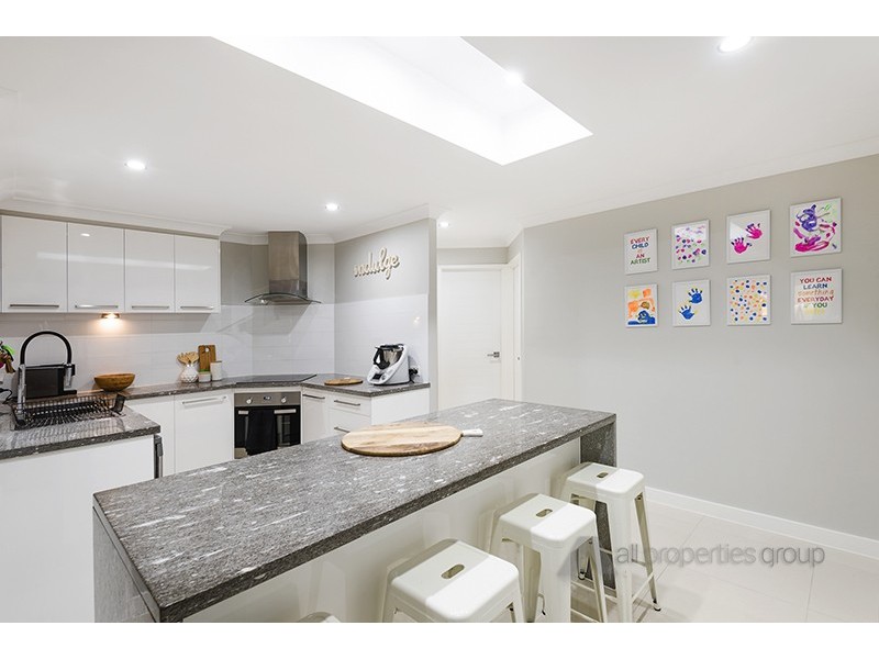 10 Hanlon Street, Tanah Merah QLD 4128