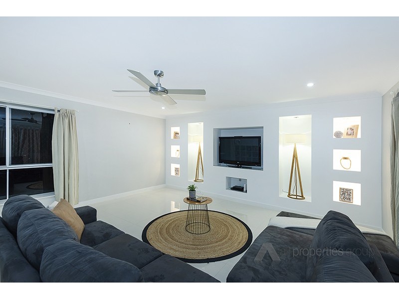 10 Hanlon Street, Tanah Merah QLD 4128