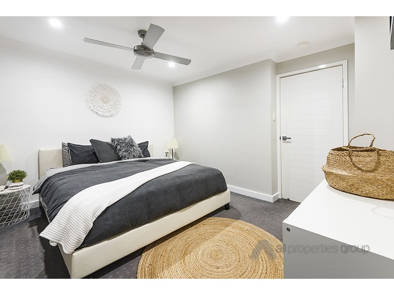 10 Hanlon Street, Tanah Merah QLD 4128