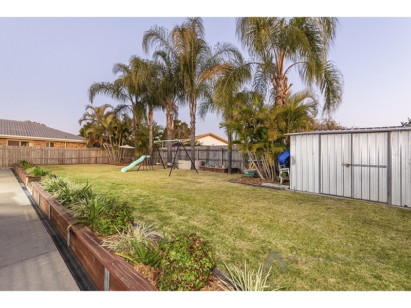 10 Hanlon Street, Tanah Merah QLD 4128