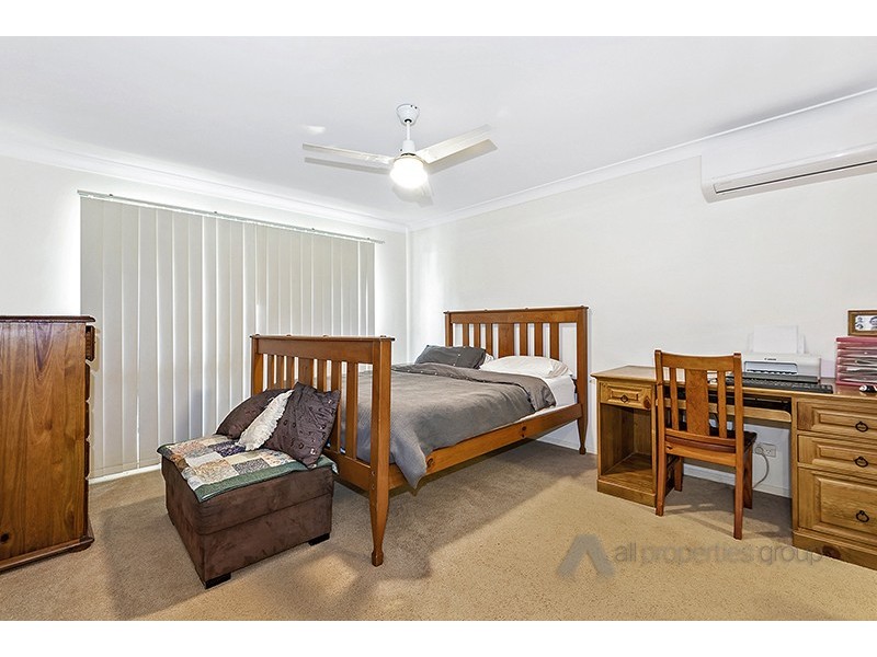 15 Carnarvon Crescent, Waterford QLD 4133