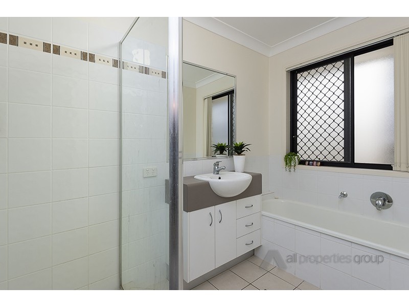 15 Carnarvon Crescent, Waterford QLD 4133