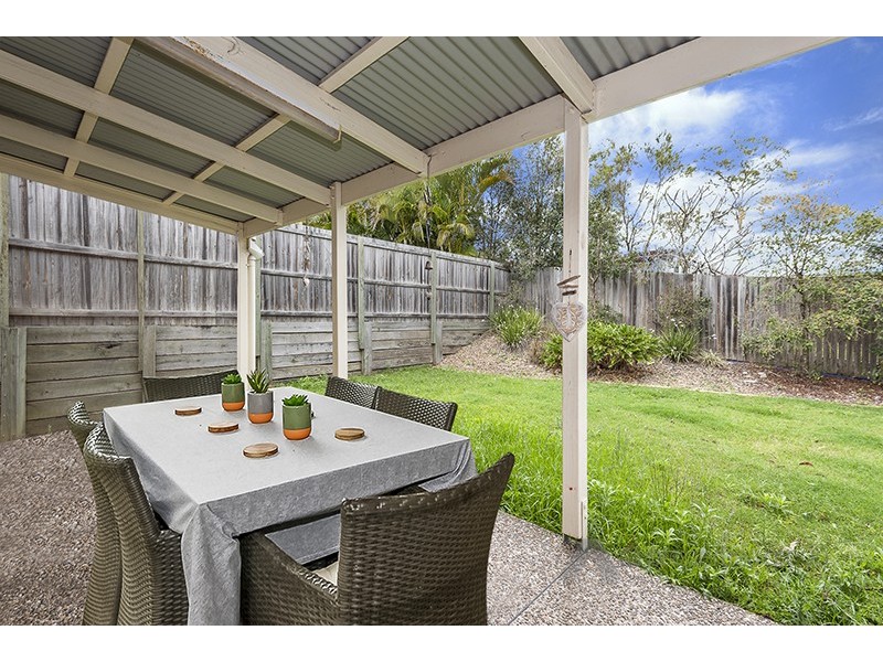 15 Carnarvon Crescent, Waterford QLD 4133