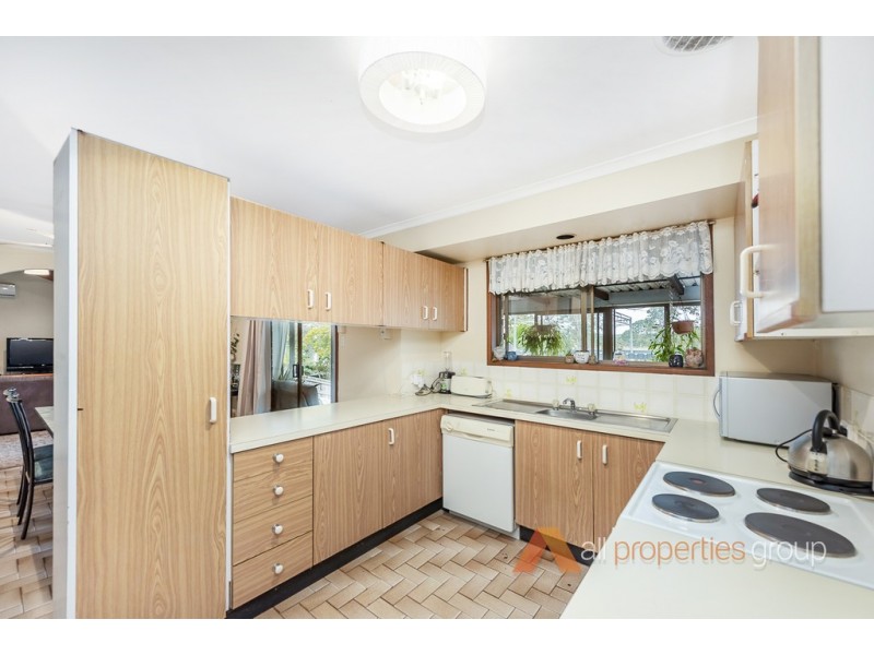 27 Loffs Road, Loganholme QLD 4129