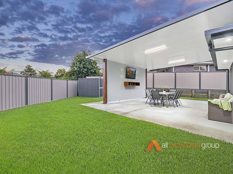 4 Tahan Crescent, Tanah Merah QLD 4128