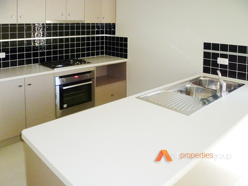 2/45 McLachlan Circuit, Upper Coomera QLD 4209