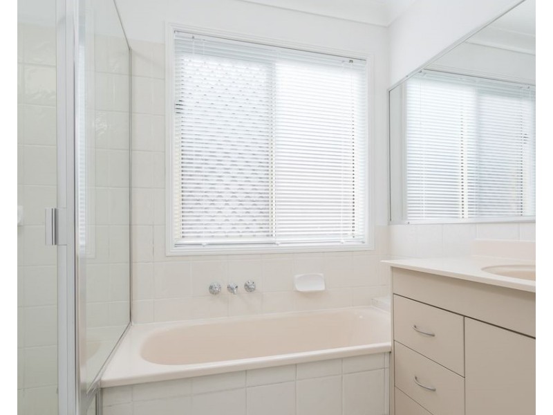 10 Starling Street, Loganlea QLD 4131