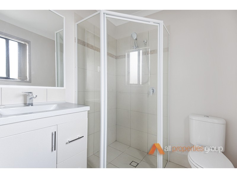 8 Baxton Place, Shailer Park QLD 4128