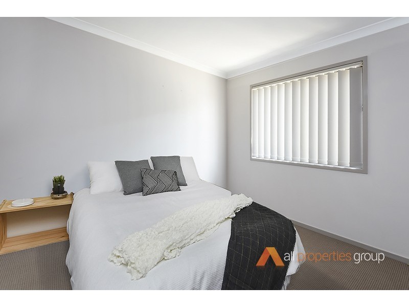 8 Baxton Place, Shailer Park QLD 4128