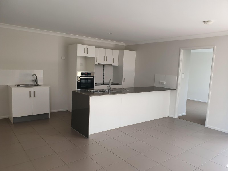 2/110 Judith Street, Crestmead QLD 4132