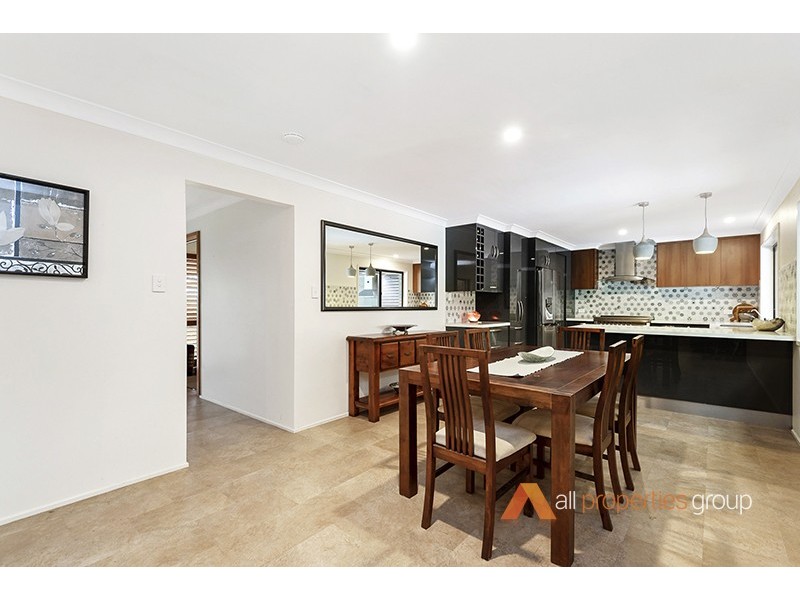 82 Kilmorey Street, Carindale QLD 4152