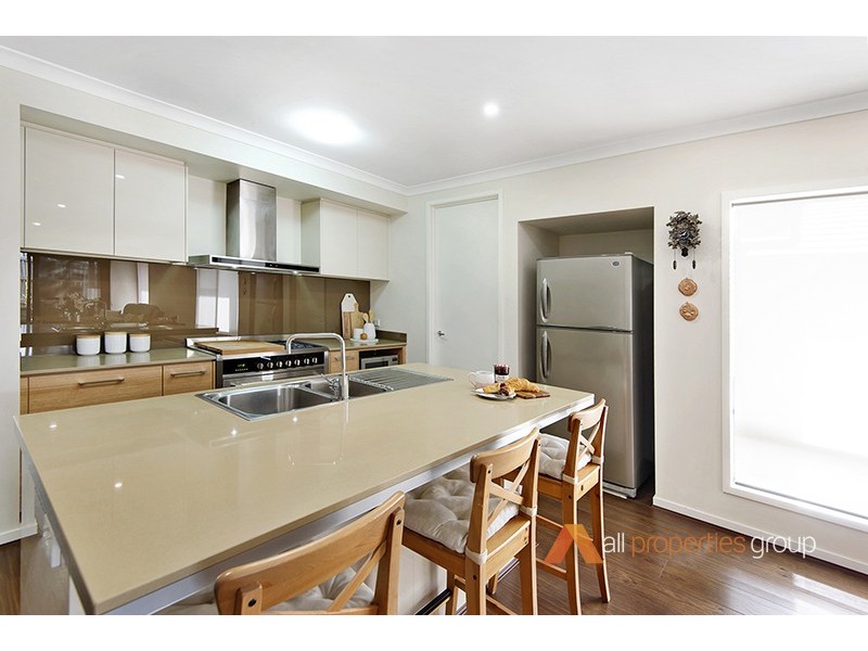 27 Slate Ct, Logan Reserve QLD 4133