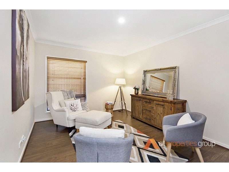 27 Slate Ct, Logan Reserve QLD 4133