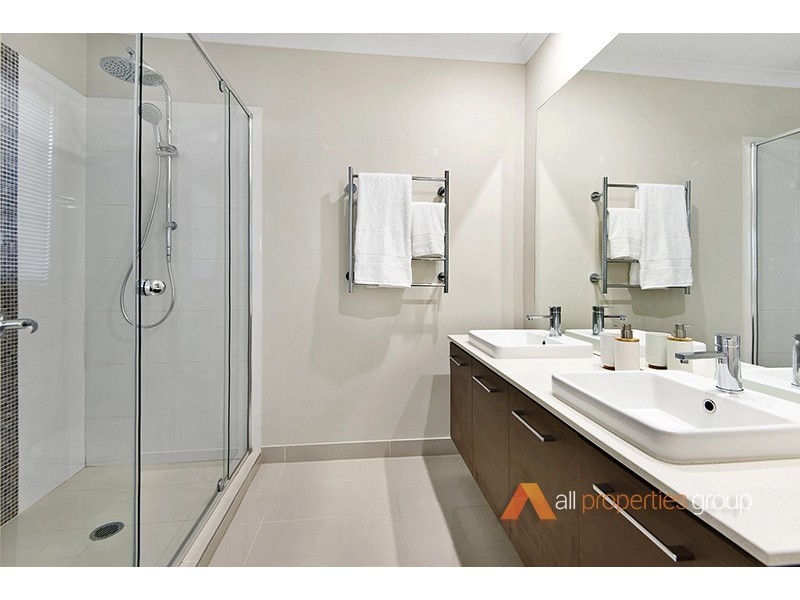 27 Slate Ct, Logan Reserve QLD 4133