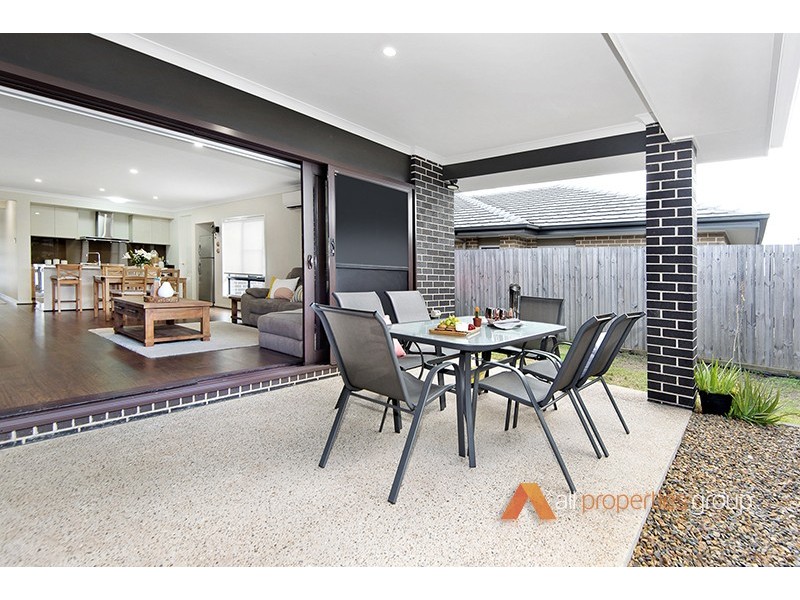 27 Slate Ct, Logan Reserve QLD 4133