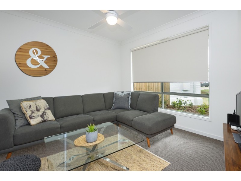 14 Como Way, Redbank QLD 4301