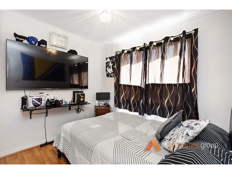 14/28 Defiance Rd, Logan Central QLD 4114