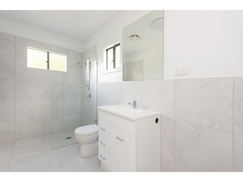 1B Deloraine Drive, Springwood QLD 4127