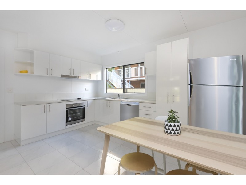 1B Deloraine Drive, Springwood QLD 4127