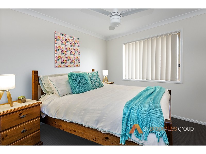 28C. Spruce Street, Loganlea QLD 4131