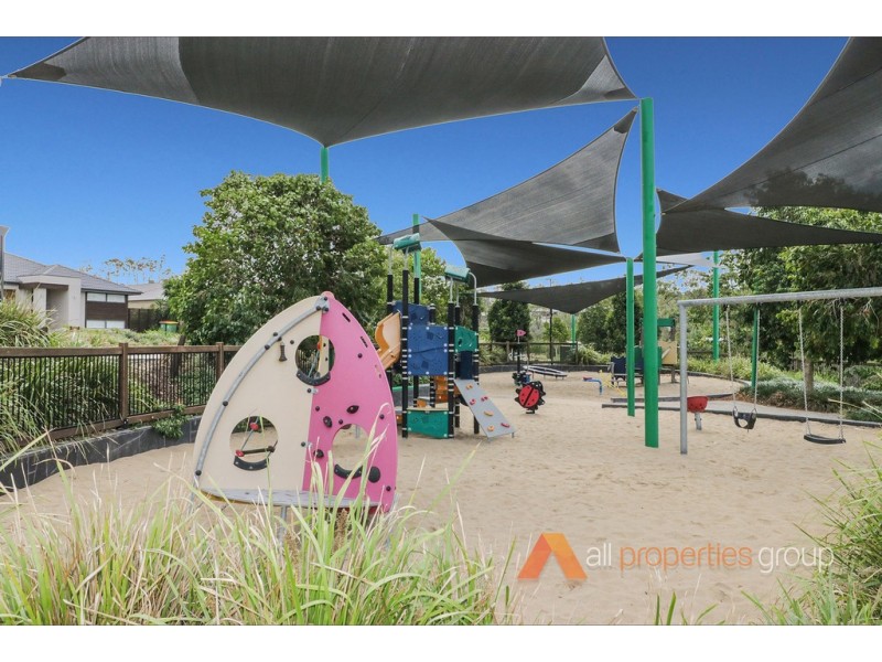 45 Ridgevale Boulevard, Holmview QLD 4207