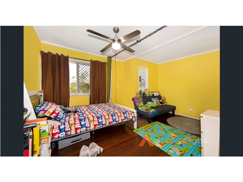 21 Palm Ave, Kingston QLD 4114