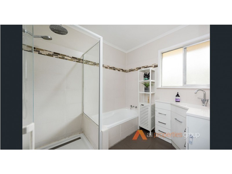 21 Palm Ave, Kingston QLD 4114