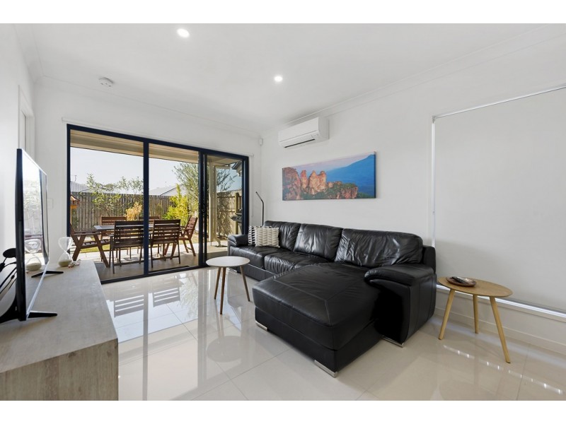 120 Ridgevale Boulevard, Holmview QLD 4207