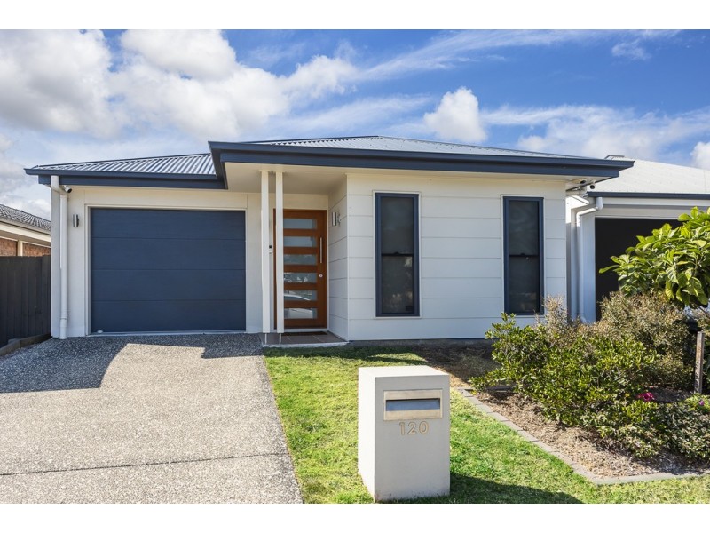 120 Ridgevale Boulevard, Holmview QLD 4207