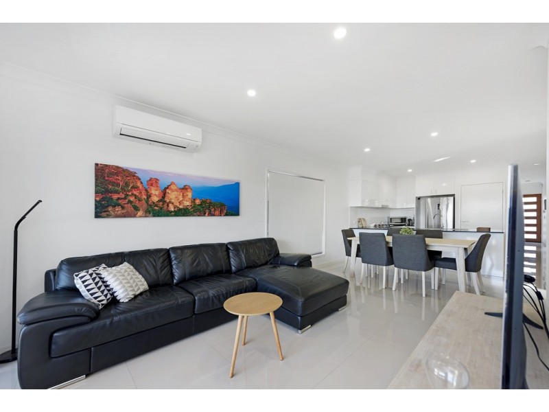 120 Ridgevale Boulevard, Holmview QLD 4207