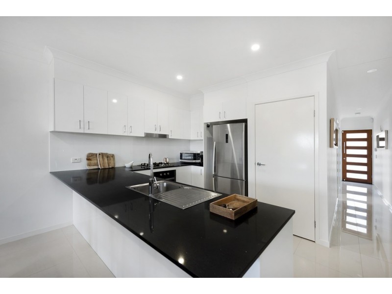 120 Ridgevale Boulevard, Holmview QLD 4207