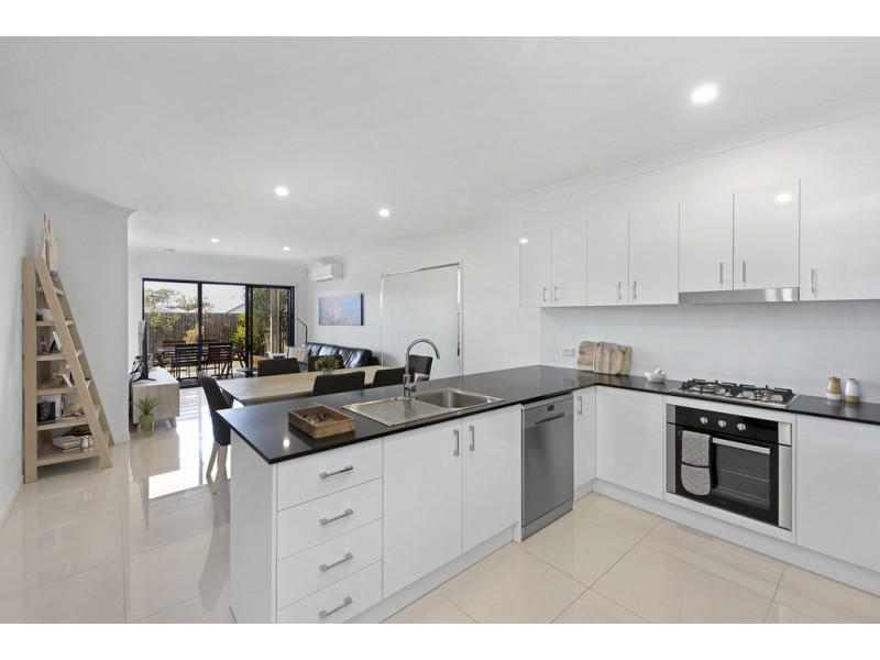 120 Ridgevale Boulevard, Holmview QLD 4207