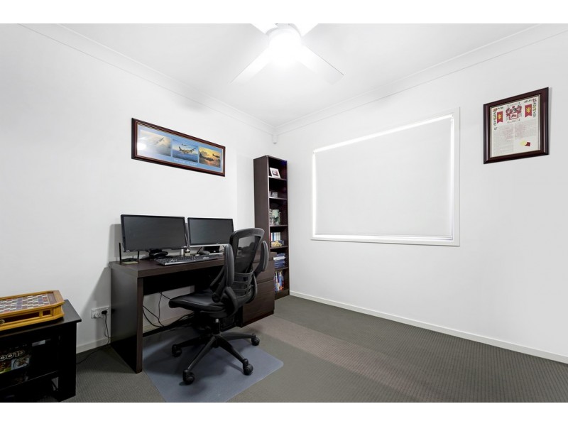 120 Ridgevale Boulevard, Holmview QLD 4207