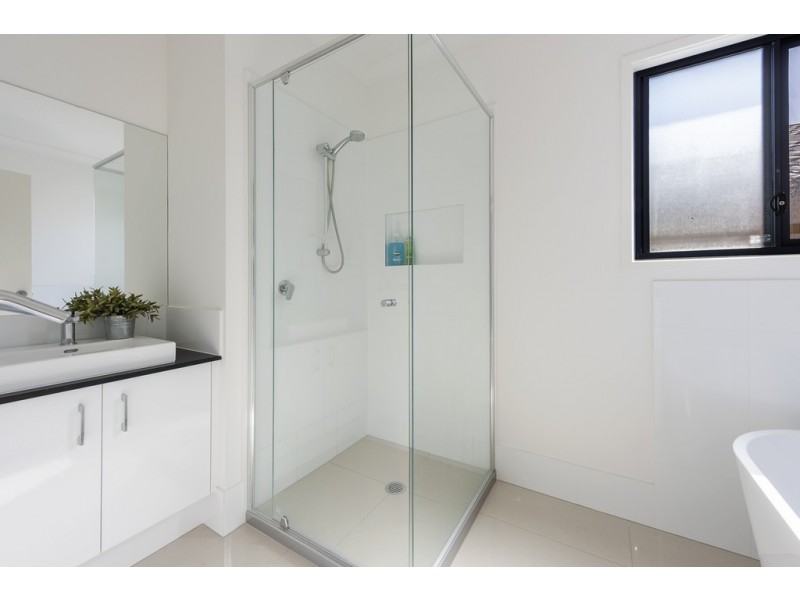 120 Ridgevale Boulevard, Holmview QLD 4207