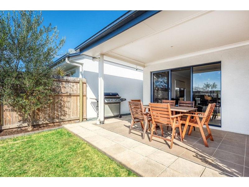 120 Ridgevale Boulevard, Holmview QLD 4207