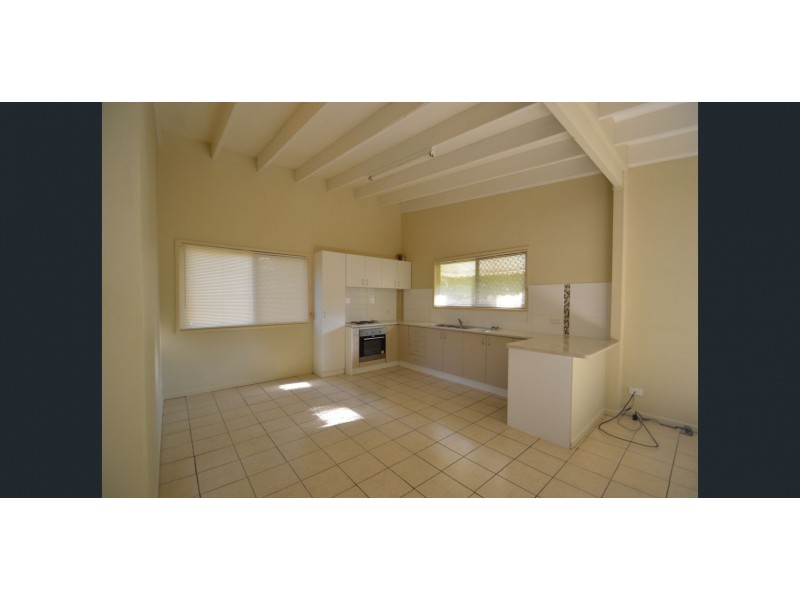30 Pamela Crescent, Woodridge QLD 4114