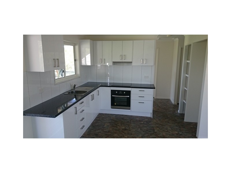 33 Cedar Drive, Stapylton QLD 4207