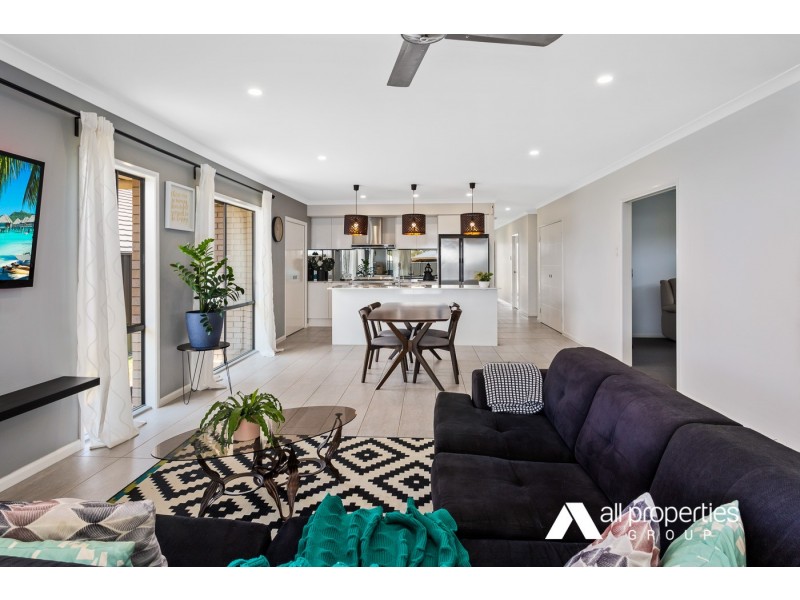 61 Summerview Ave, Yarrabilba QLD 4207