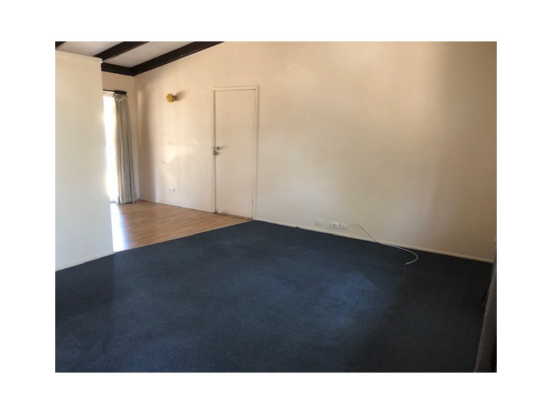 15 Pinewood Street, Crestmead QLD 4132